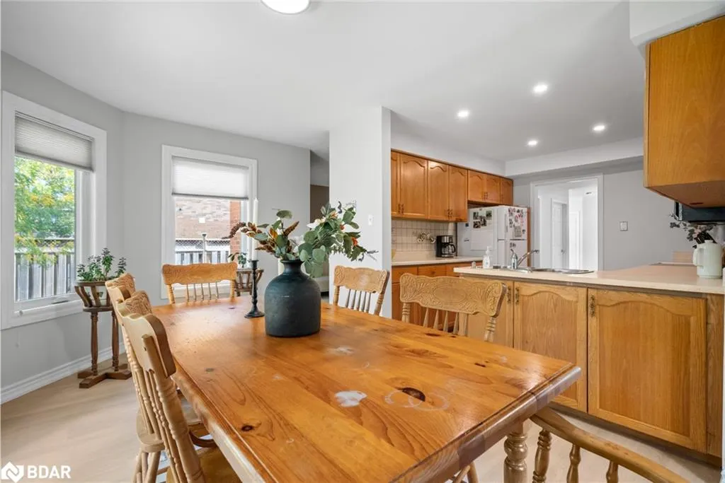 3439 Mulcaster Road