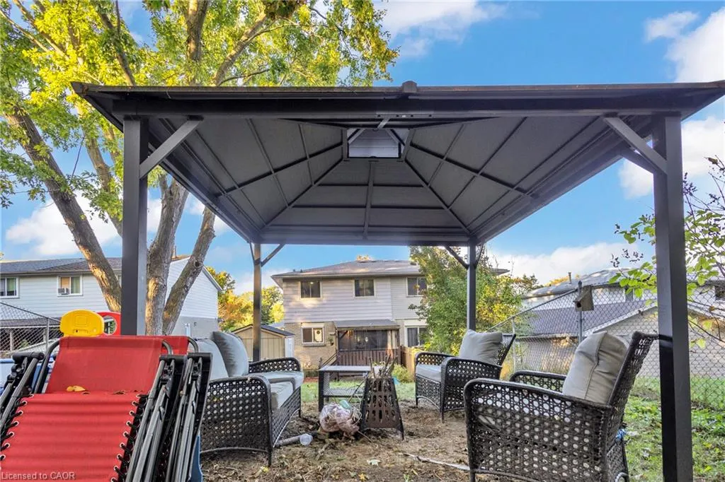 110 Shadeland Crescent