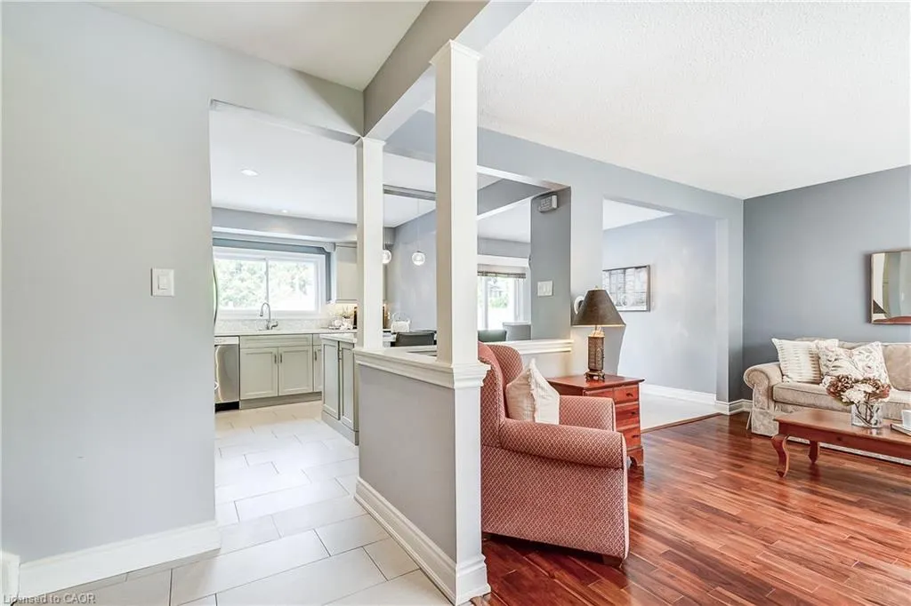5203 Broughton Crescent
