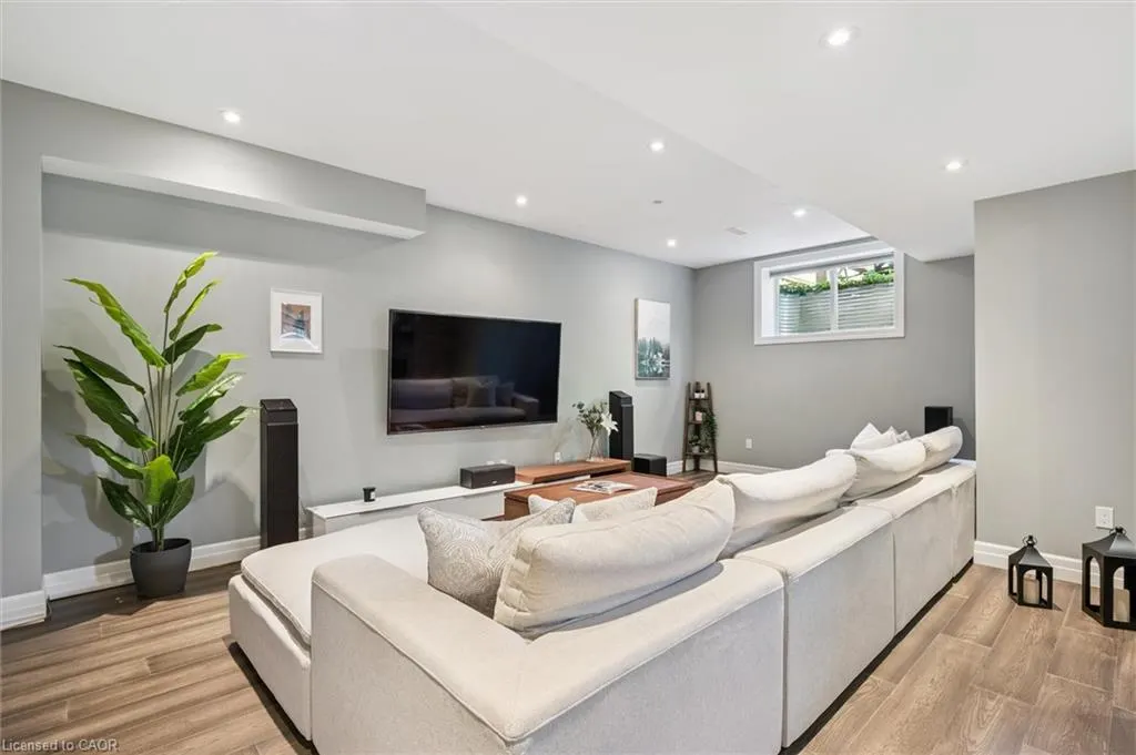 928 Pioneer Grove Court