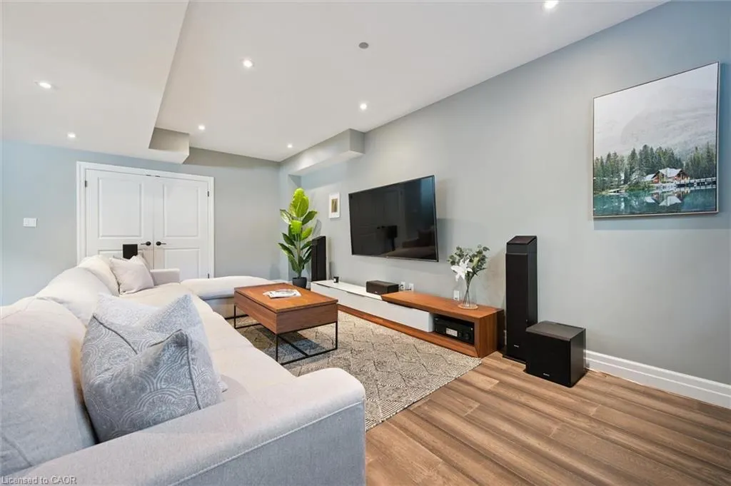 928 Pioneer Grove Court