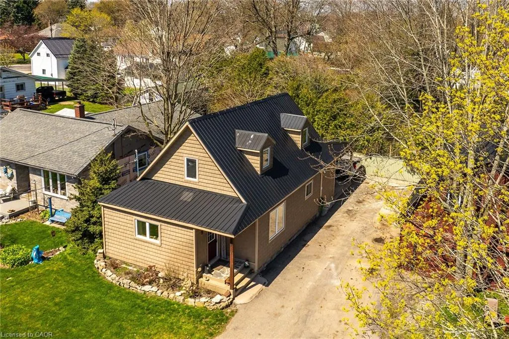 109 Mcnab Street E