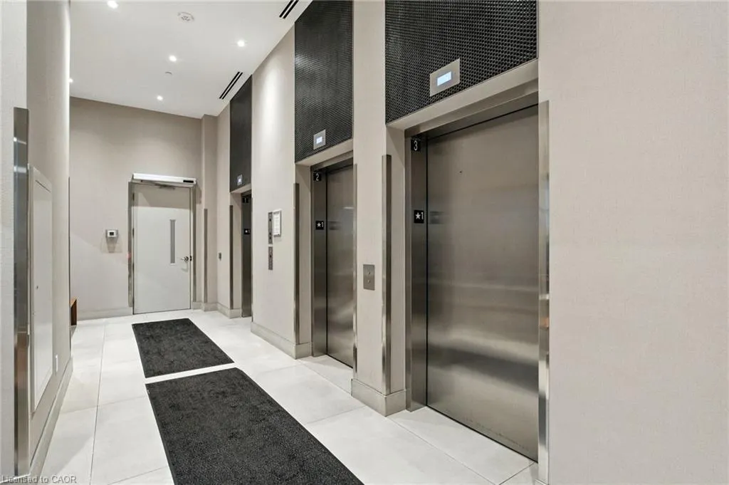212 King William Street, #1209