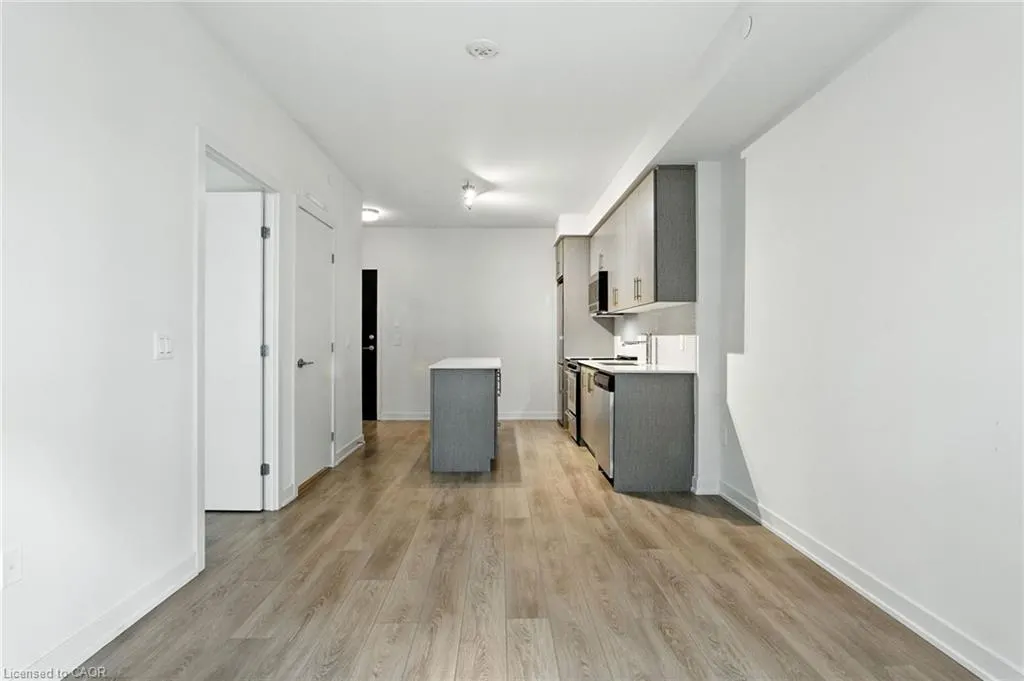 212 King William Street, #1209