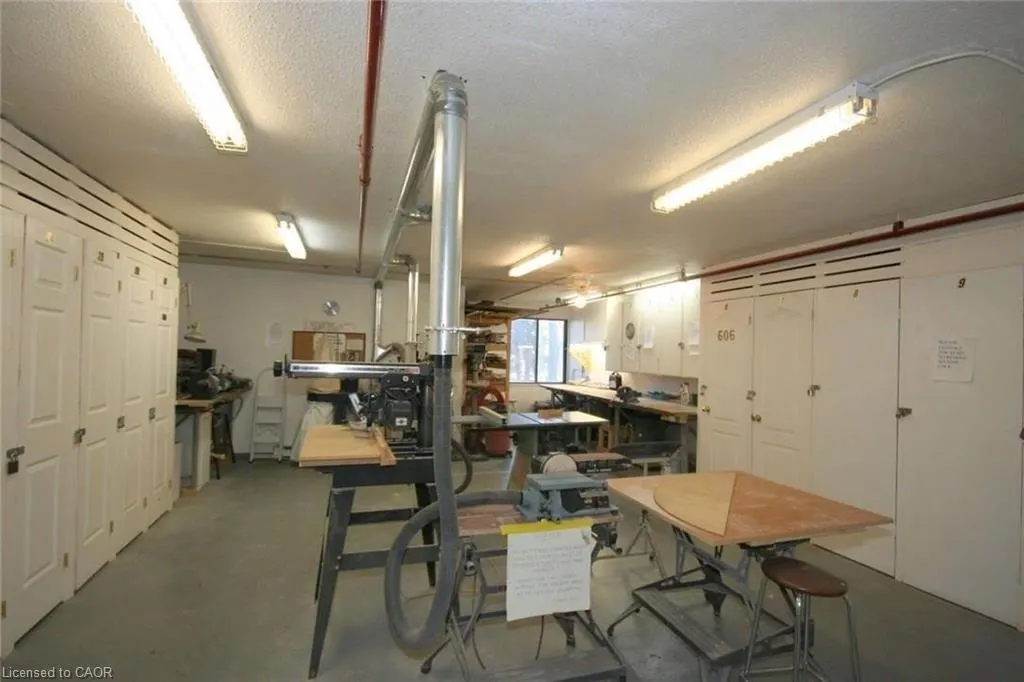 500 Green Road, #303