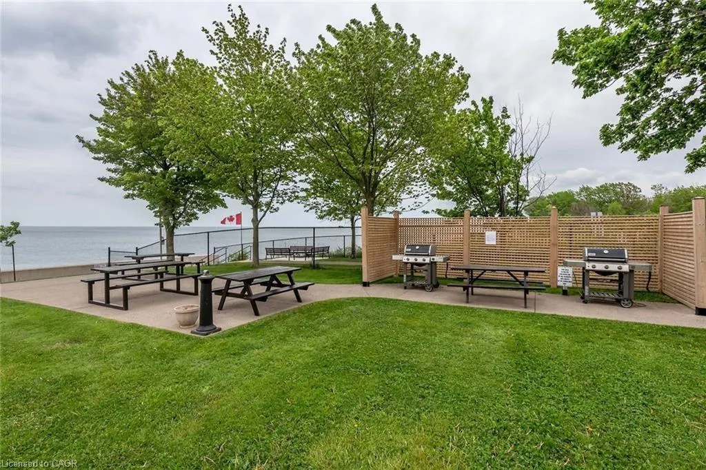 500 Green Road, #303