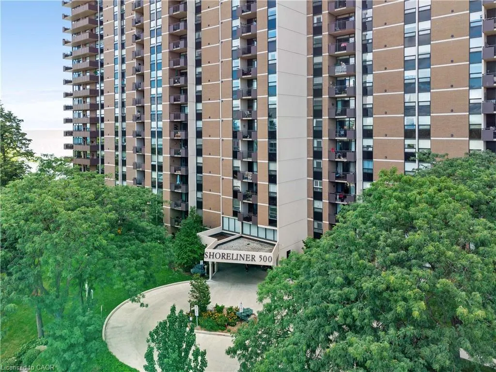 500 Green Road, #303