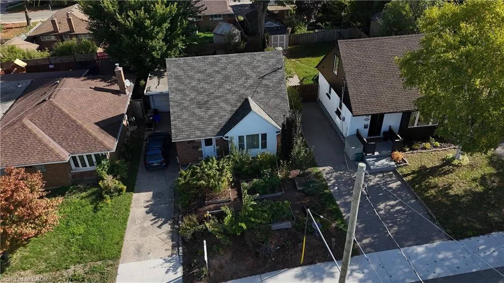 186 Highland Road E