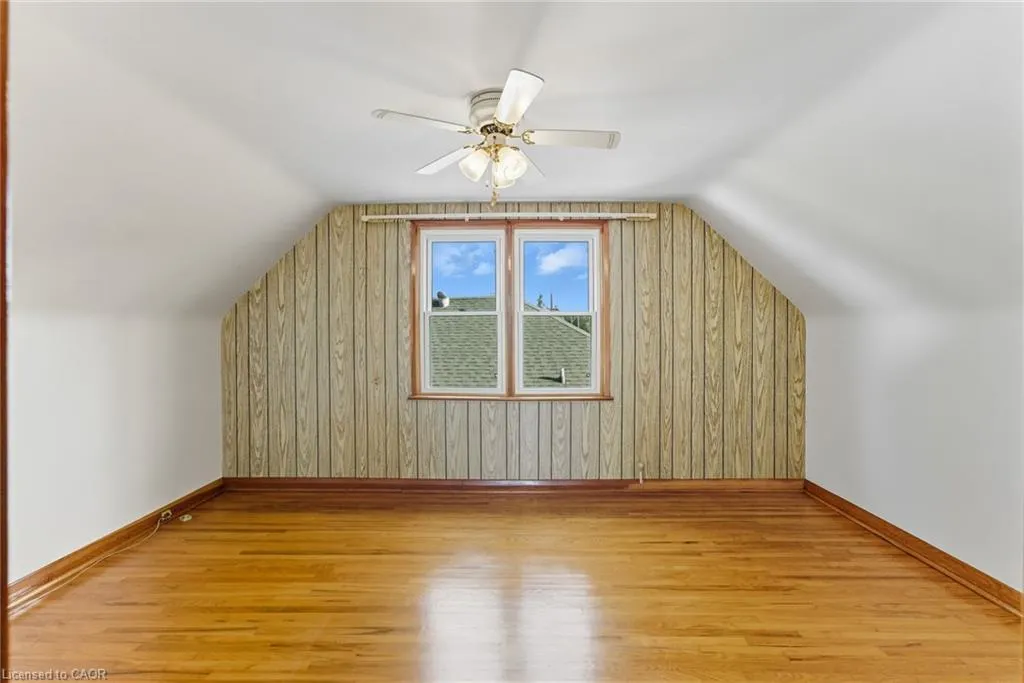262 East 38th Street
