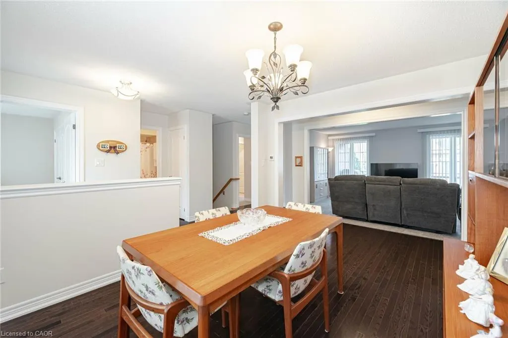 17 Lacorra Way