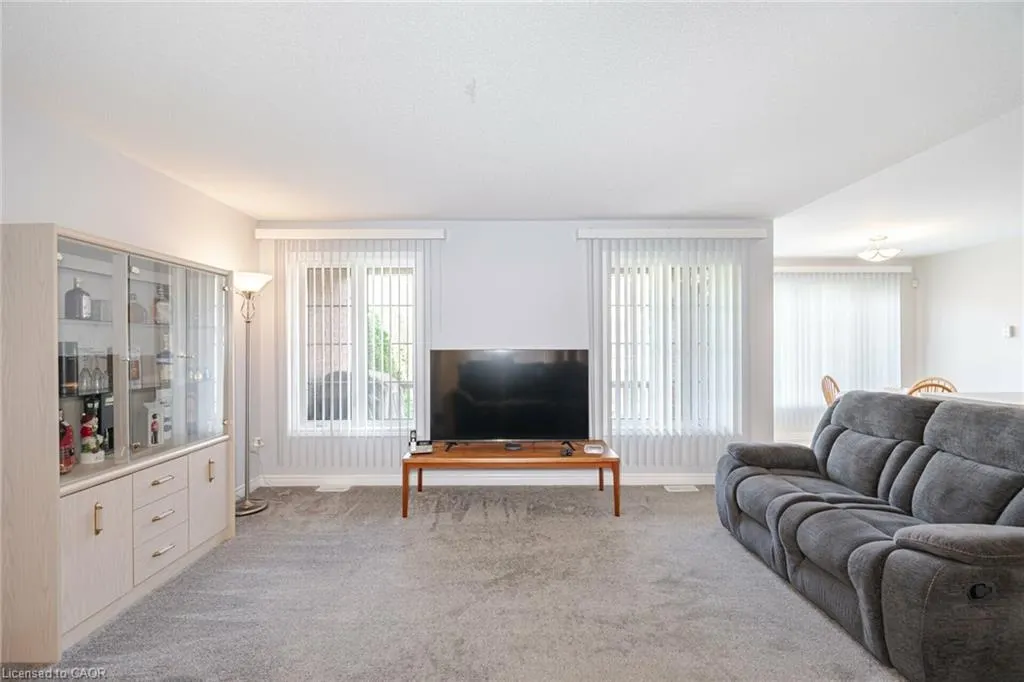 17 Lacorra Way