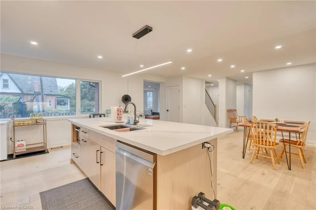 68 Mountain Park Avenue