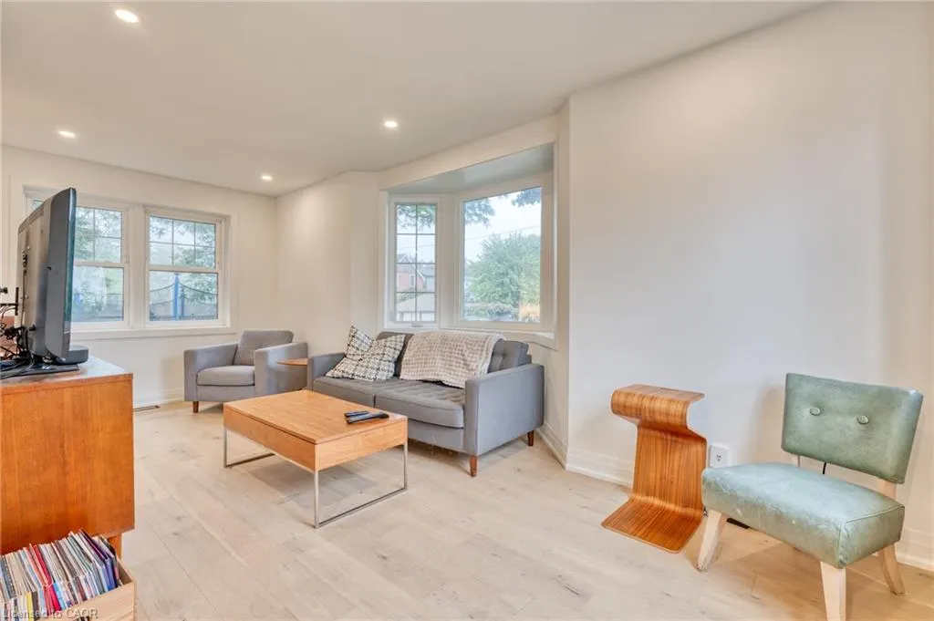 68 Mountain Park Avenue
