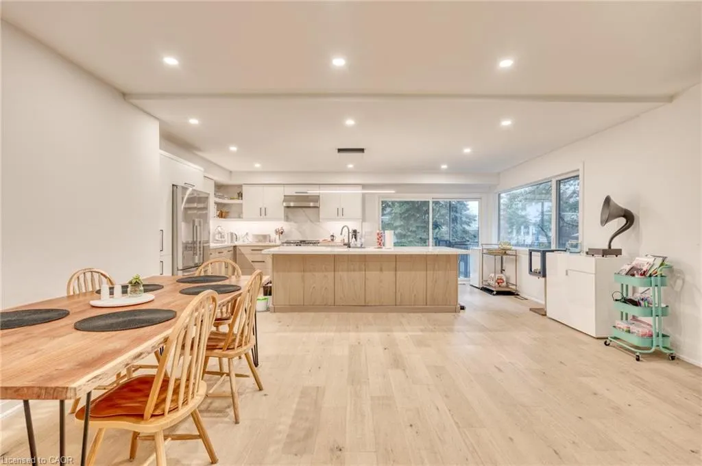 68 Mountain Park Avenue