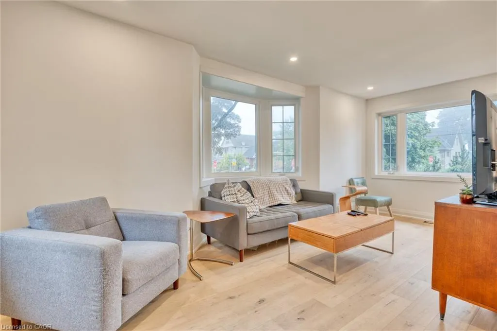 68 Mountain Park Avenue