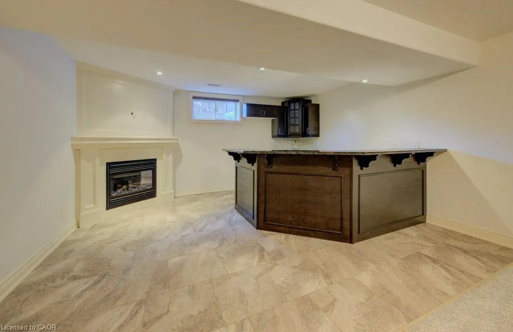 6379 Christopher Crescent