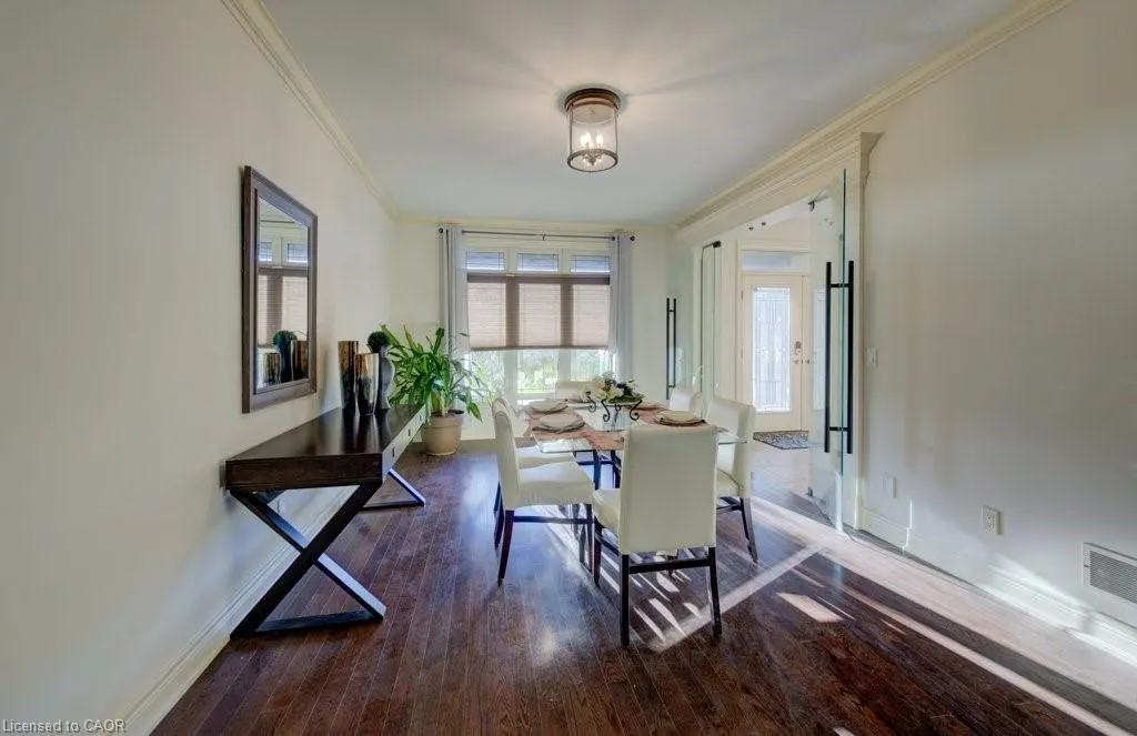 6379 Christopher Crescent