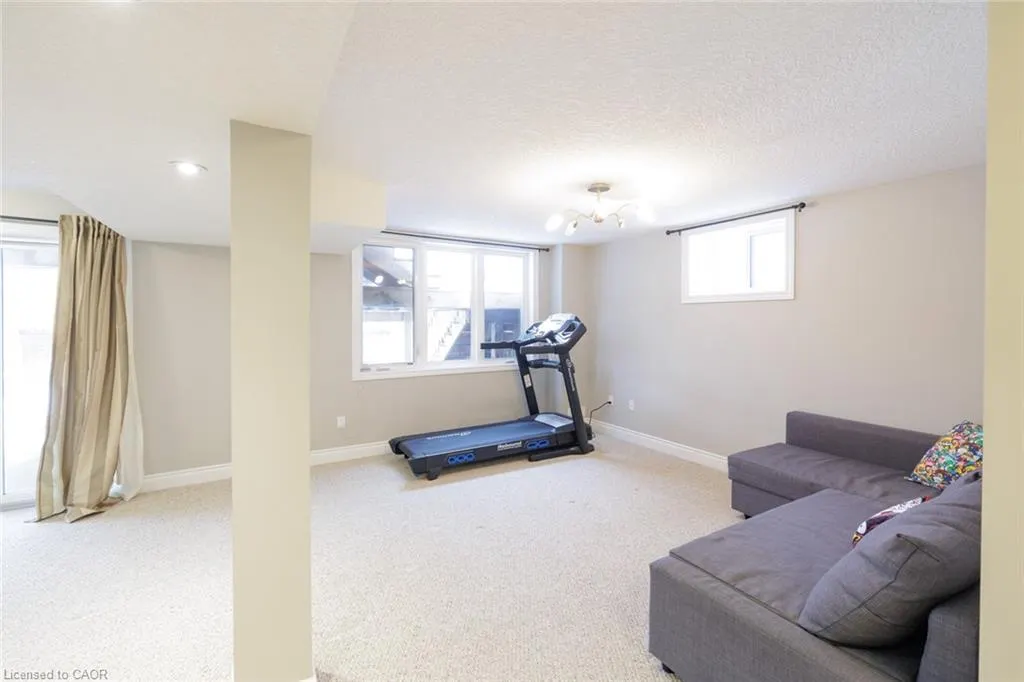 31 Broadoaks Drive