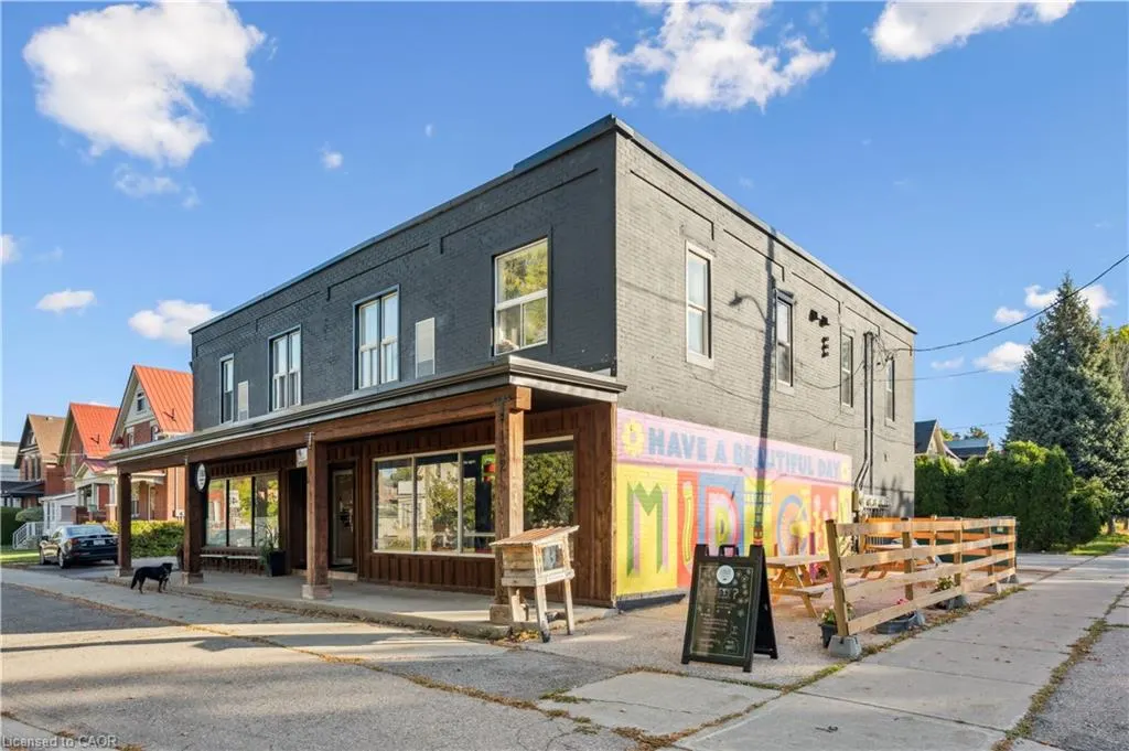 132 Ahrens Street W, #4