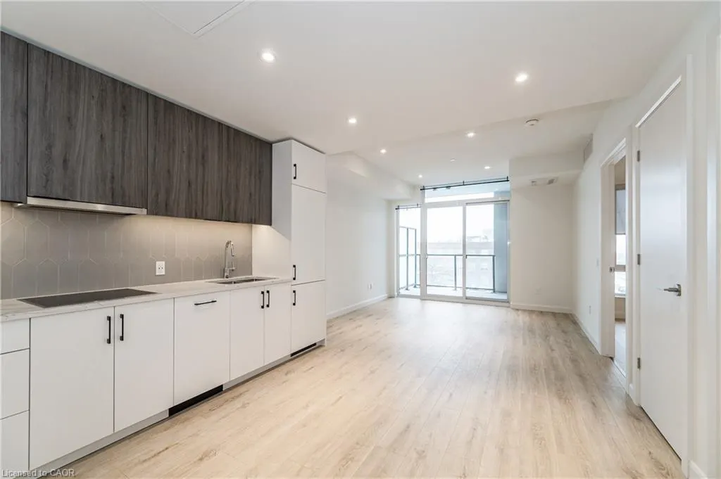 741 King Street W, #505