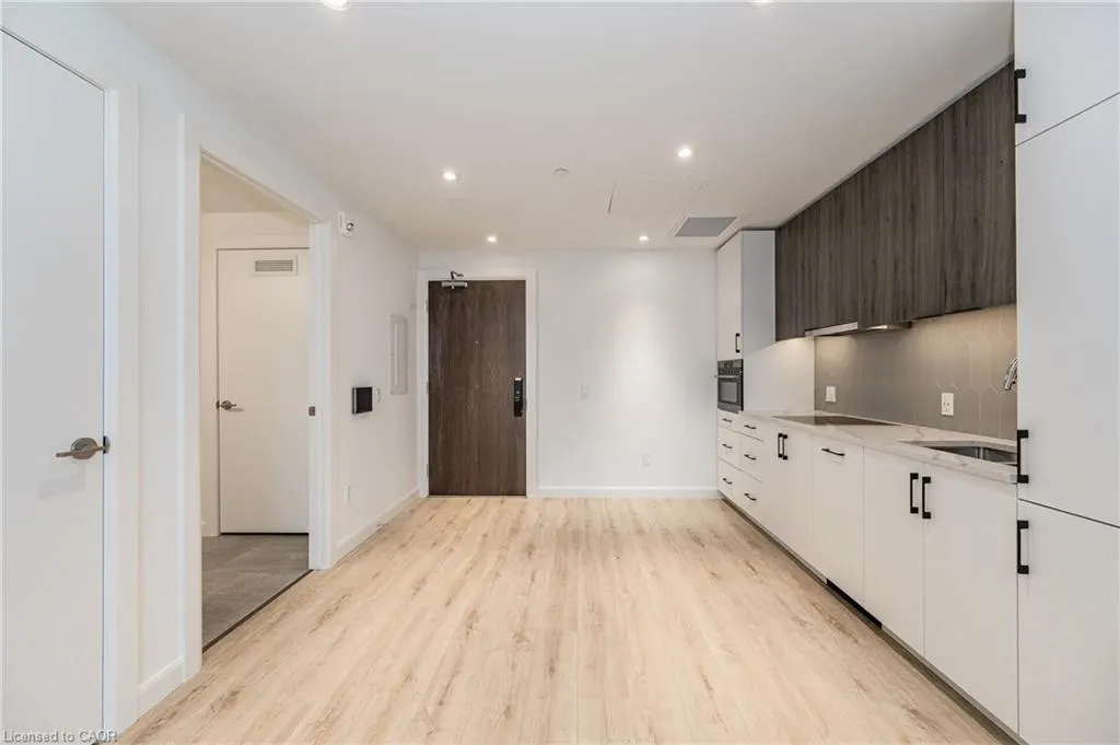 741 King Street W, #505