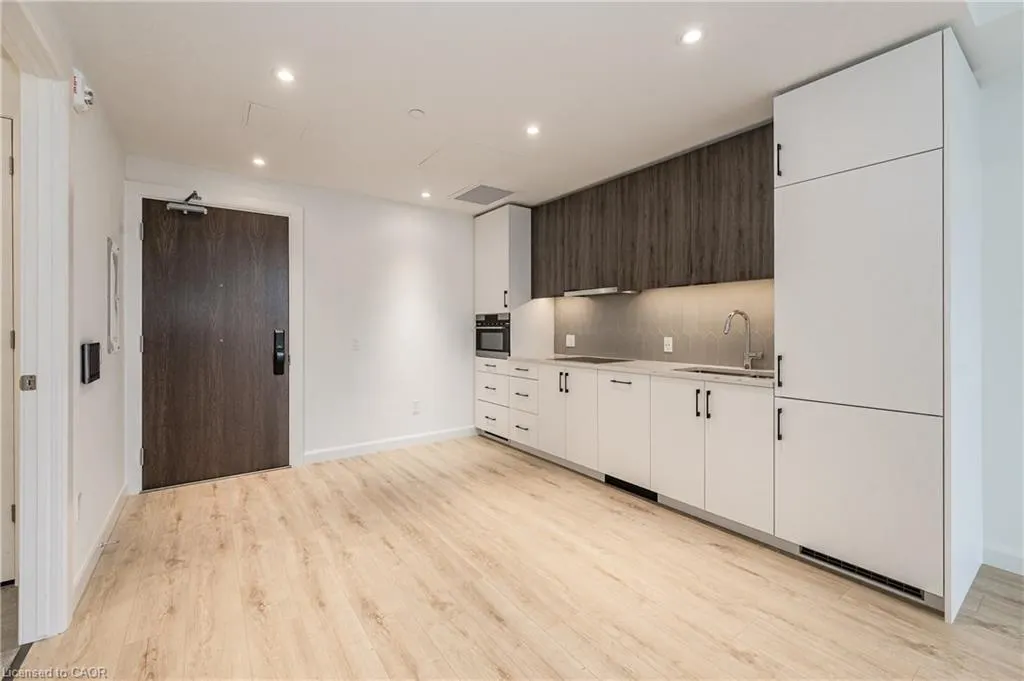 741 King Street W, #505
