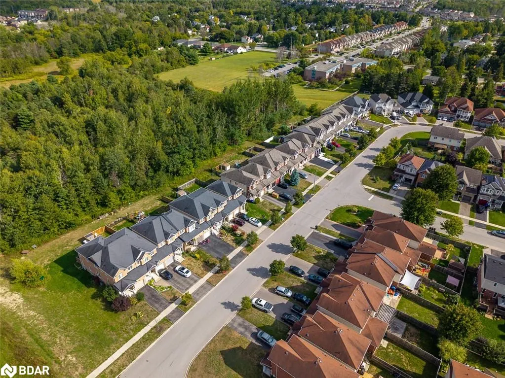 105 Collier Crescent