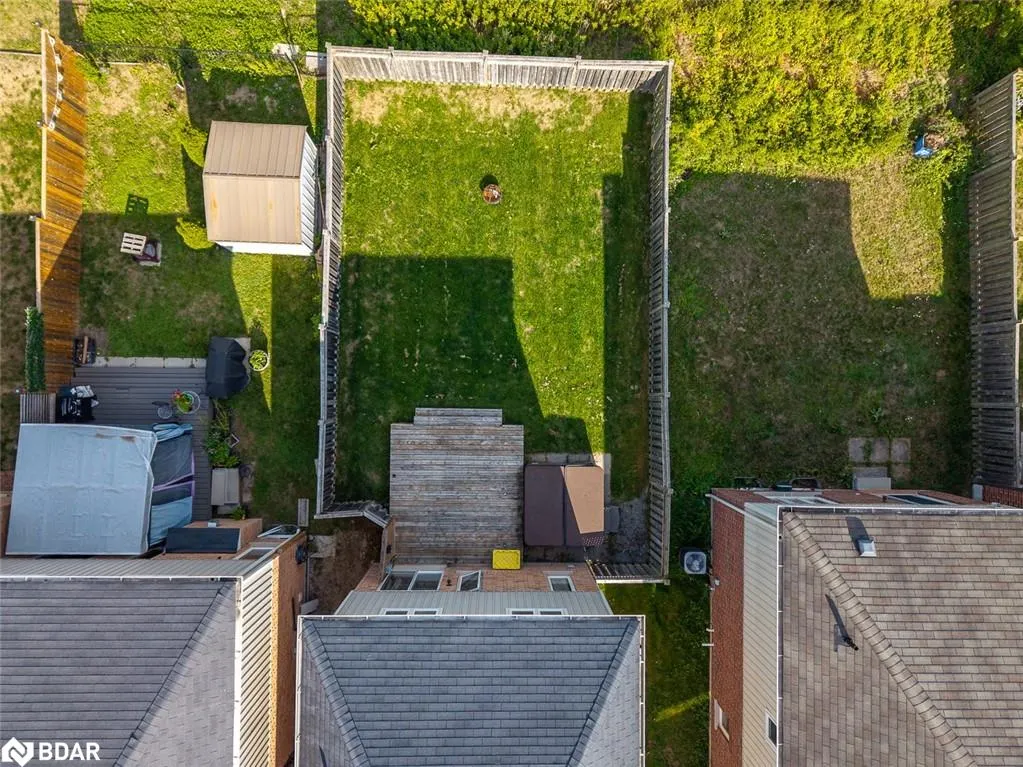 105 Collier Crescent