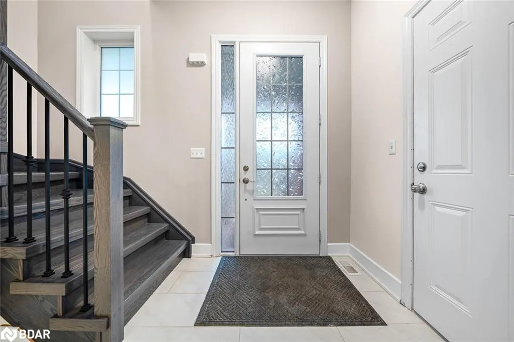 105 Collier Crescent