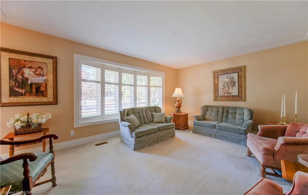54 Tanglewood Avenue