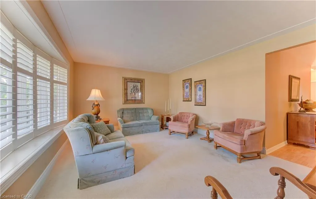 54 Tanglewood Avenue