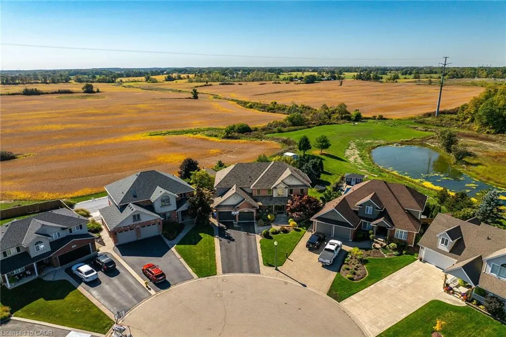 8 Blackburn Court