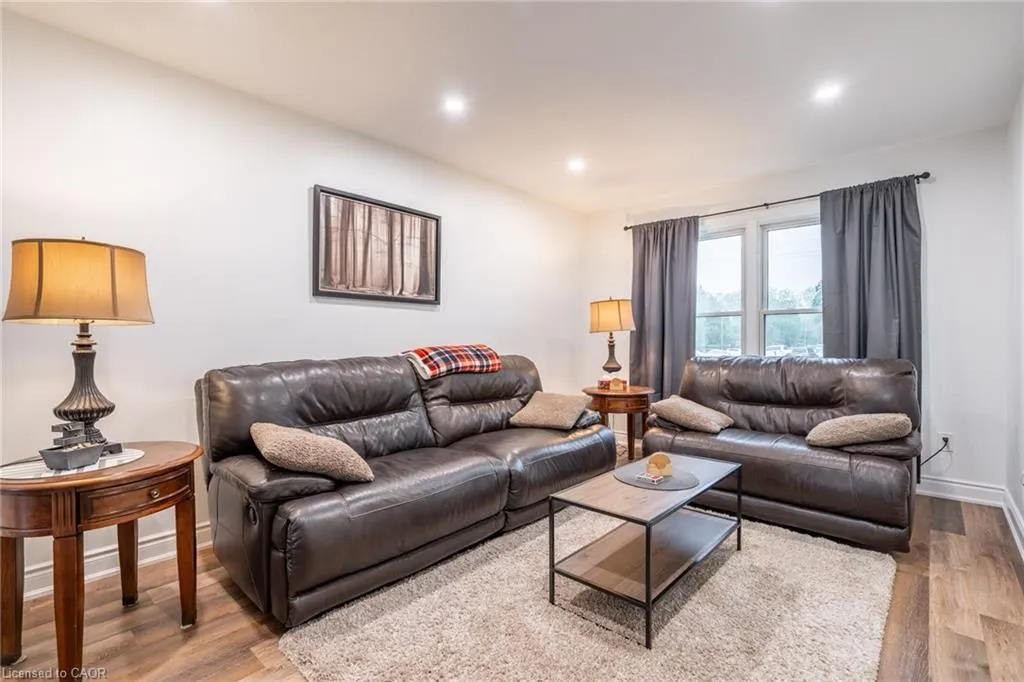 596 Grey Street, #8