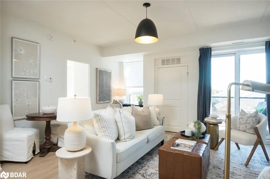 650 Sauve Street, #302