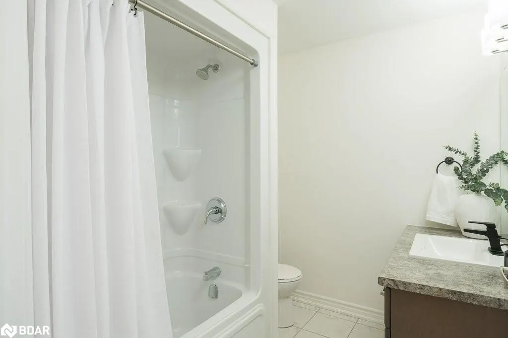 650 Sauve Street, #302