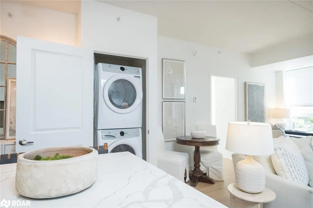 650 Sauve Street, #302
