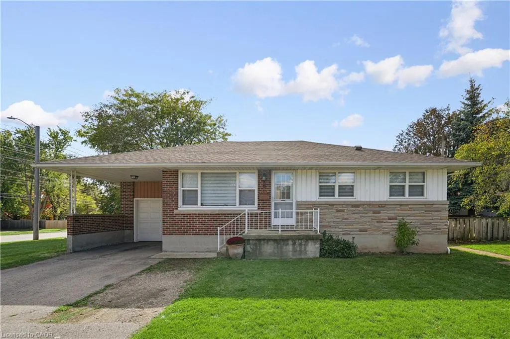 6 Clive Avenue