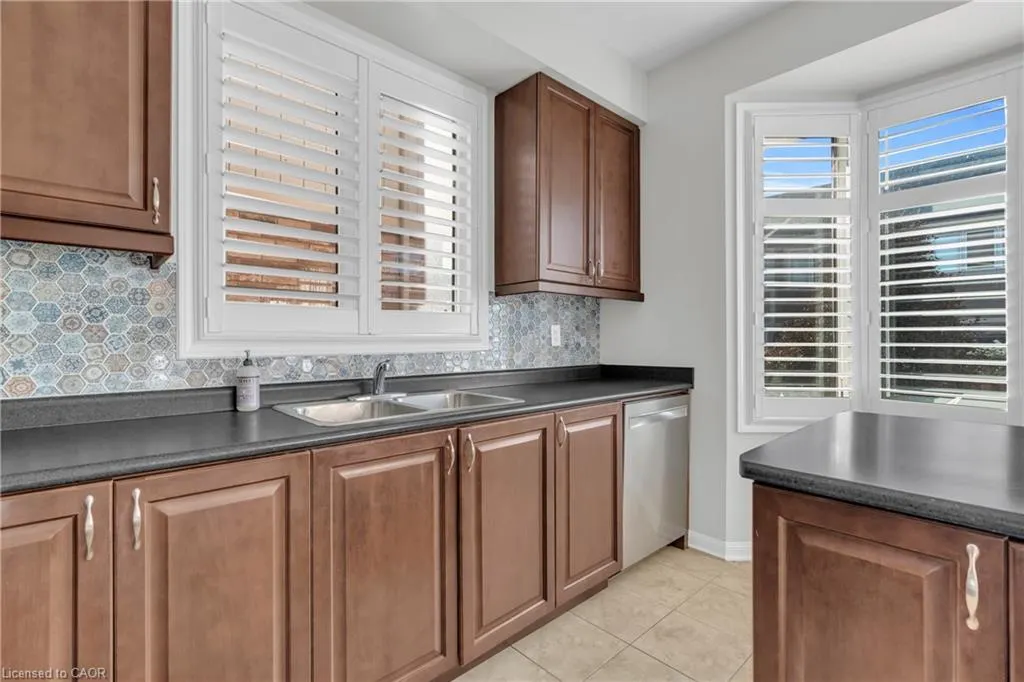 36 Beattie Crescent