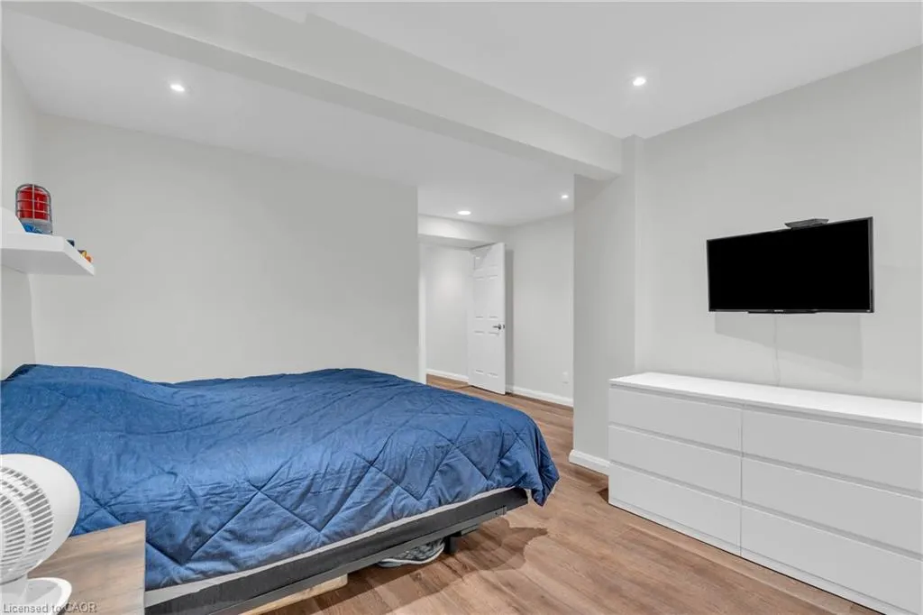 36 Beattie Crescent