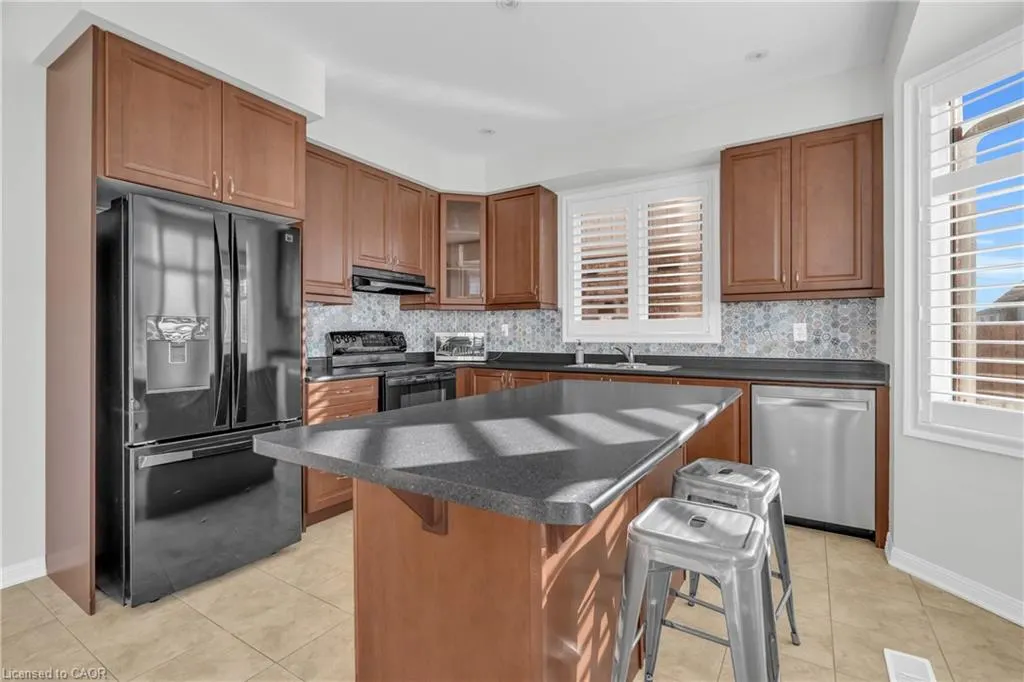 36 Beattie Crescent