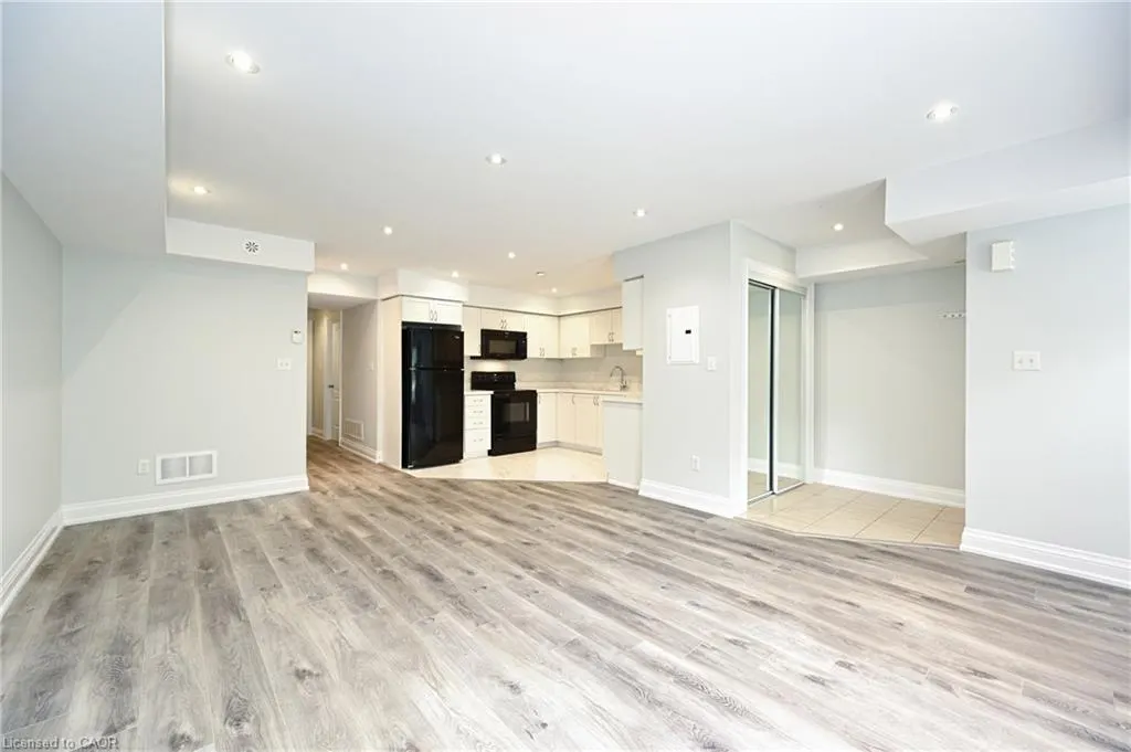 43 Hays Boulevard, #2