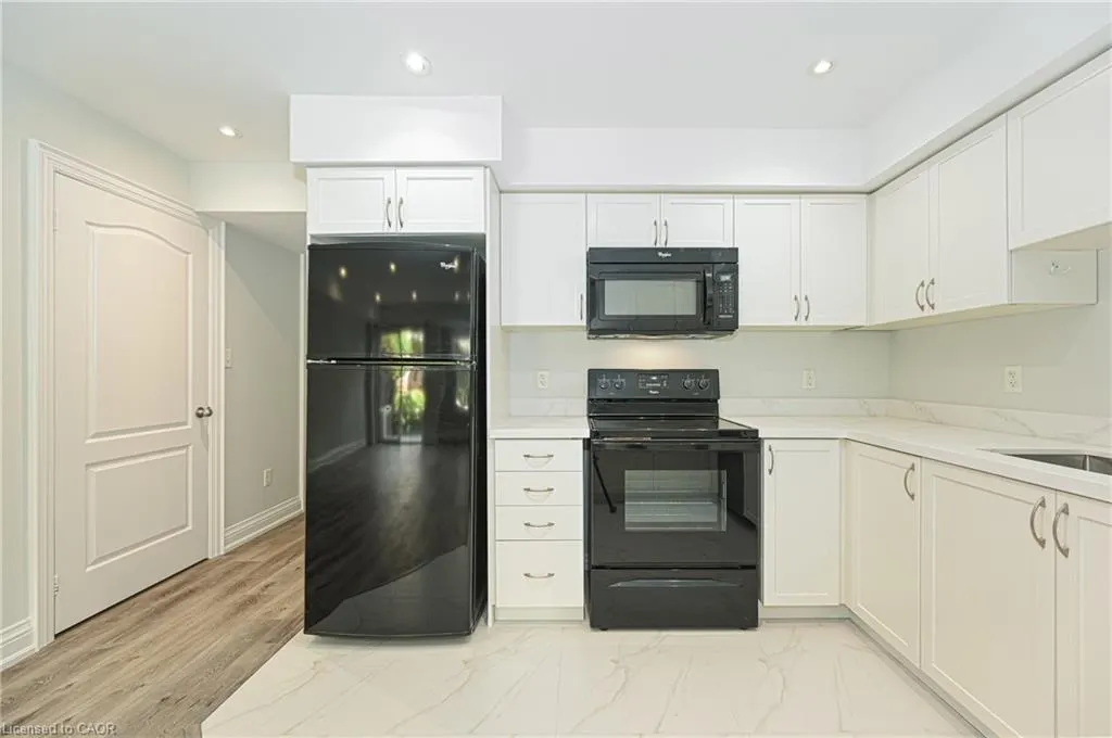 43 Hays Boulevard, #2