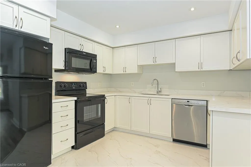 43 Hays Boulevard, #2