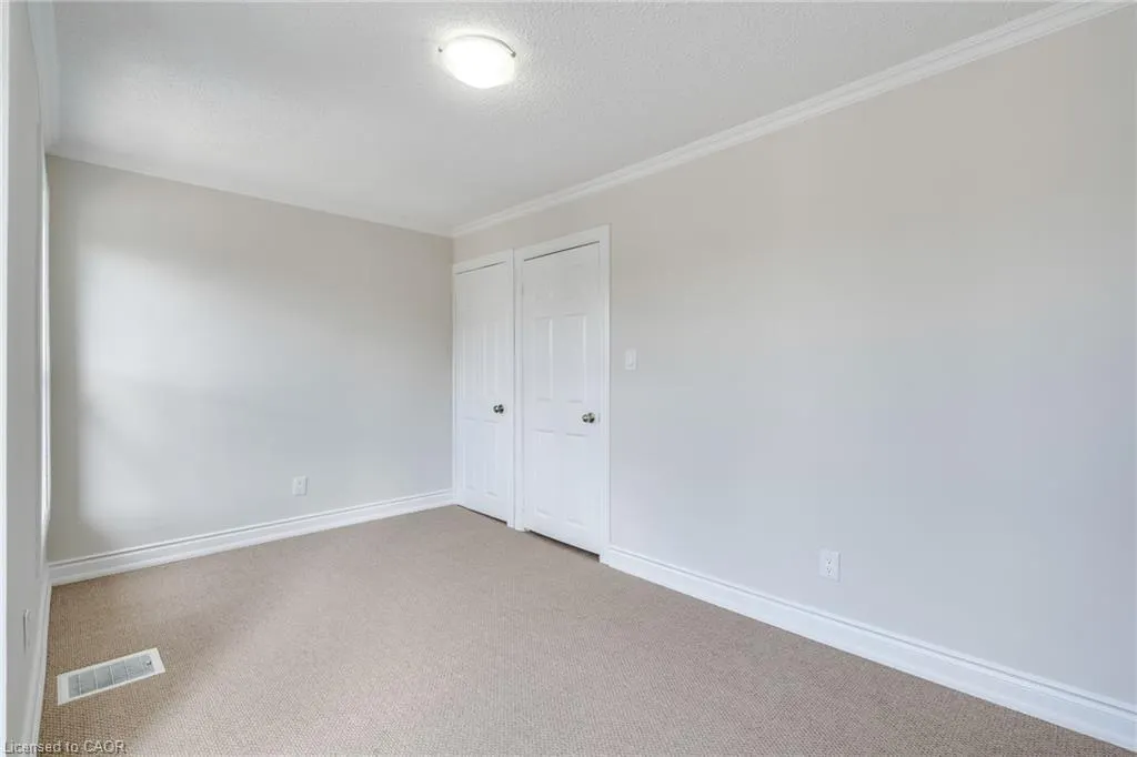 4 Glendale Avenue N