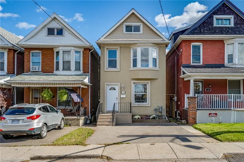 4 Glendale Avenue N