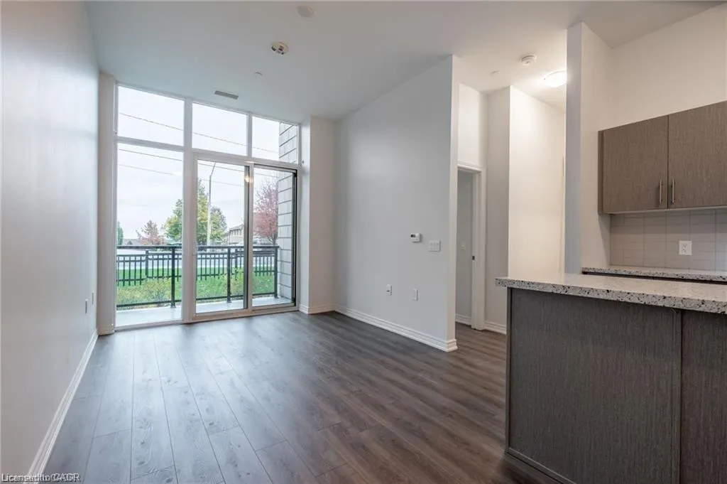 2750 King Street E, #105