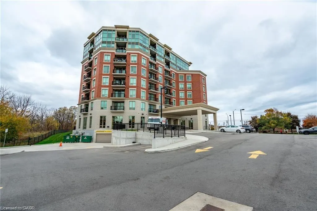 2750 King Street E, #105