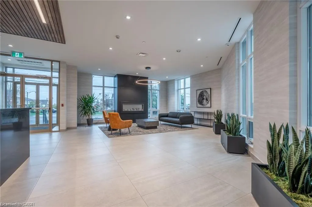 2750 King Street E, #105