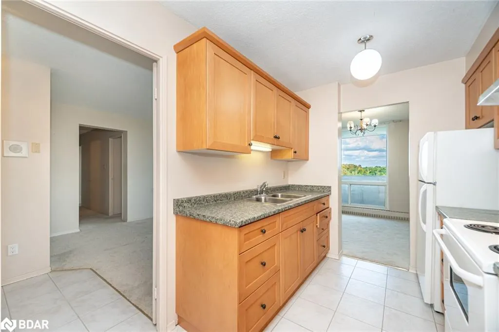 225 Harvard Place, #804