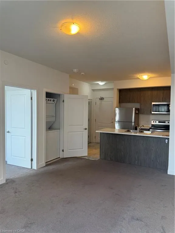 450 Dundas Street E, #326